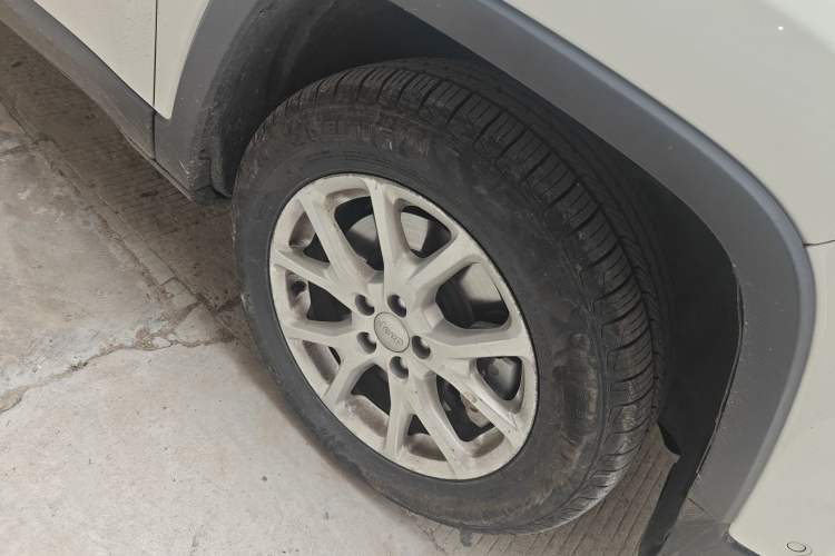 Used Jeep Cherokee 2016 2.0L Superior Edition
