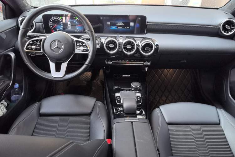 Used Mercedes-Benz A-Class 2019 A 200 Dynamic Edition Center Console