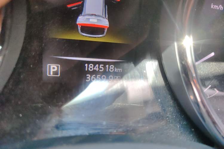 Used Nissan X-Trail 2014 2.0L CVT Comfort Edition 2WD Odometer Close Up