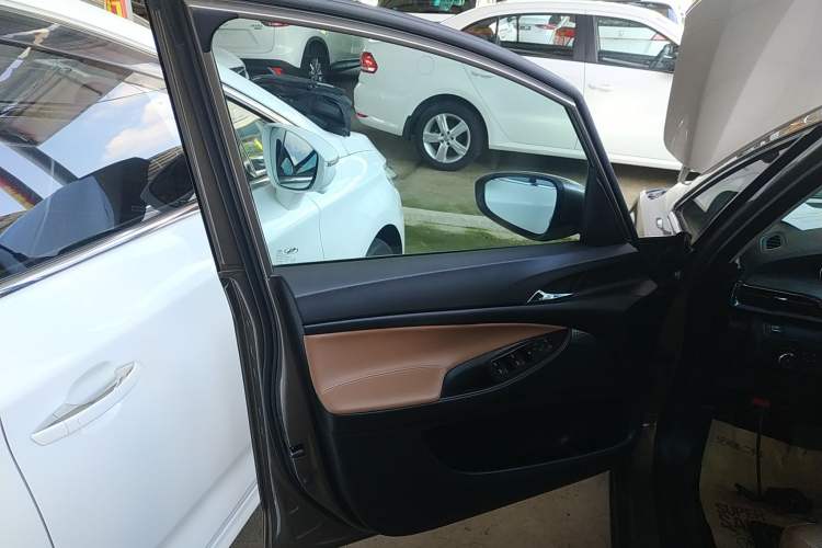 Used Buick GL6 2021 323T Mild Hybrid Connect Luxury Model