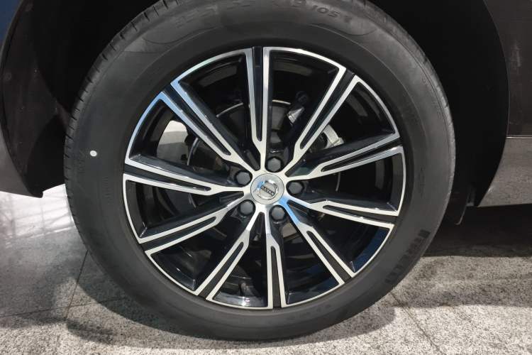 Used Volvo XC60 2021 T5 4x4 Smart Luxury Edition