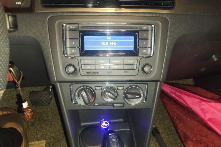 Used Volkswagen Santana 2015 1.6L Automatic Comfort Edition
