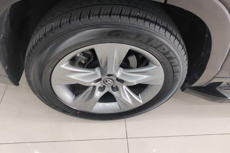 Used Toyota Highlander 2021 2.0T Four-Wheel Drive Prestige Version 7 Seats