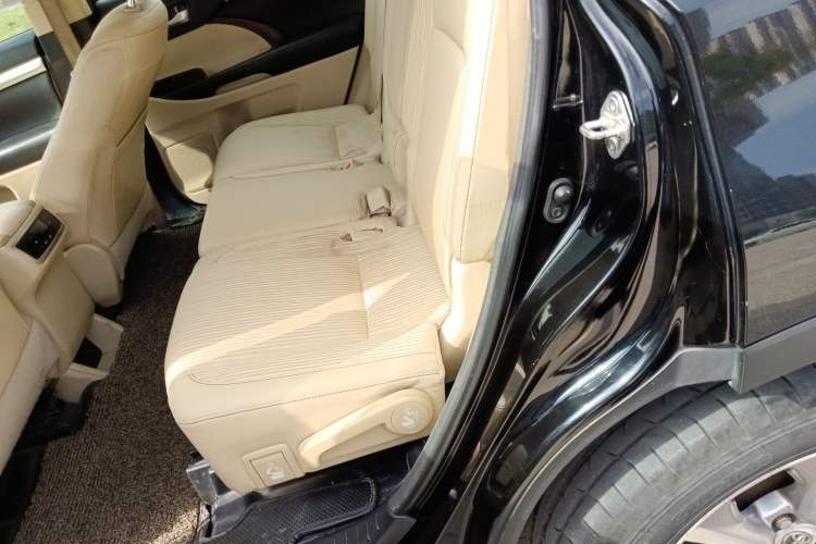 Used Toyota Highlander 2015 2.0T Two-Wheel Drive Elite Edition 7 Seats
