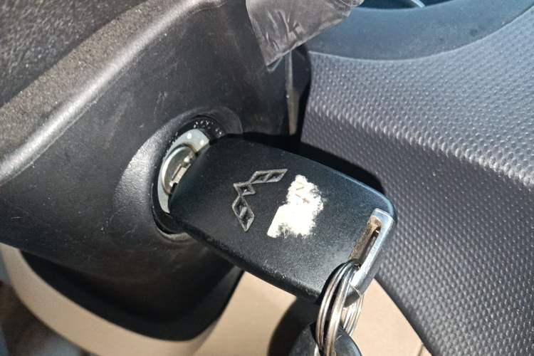 Used Wuling Hongguang 2014 1.5L S Luxury Model
