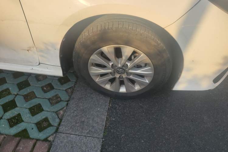 Used Toyota Corolla 2021 1.2T S-CVT Pioneer Edition Right Front Wheel Hub