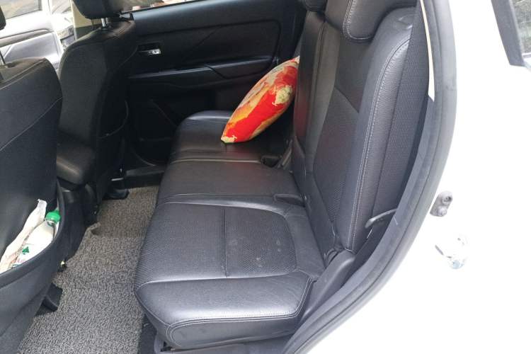 Used Mitsubishi Outlander 2016 2.4L 4x4 Elite Edition 5 Seats
