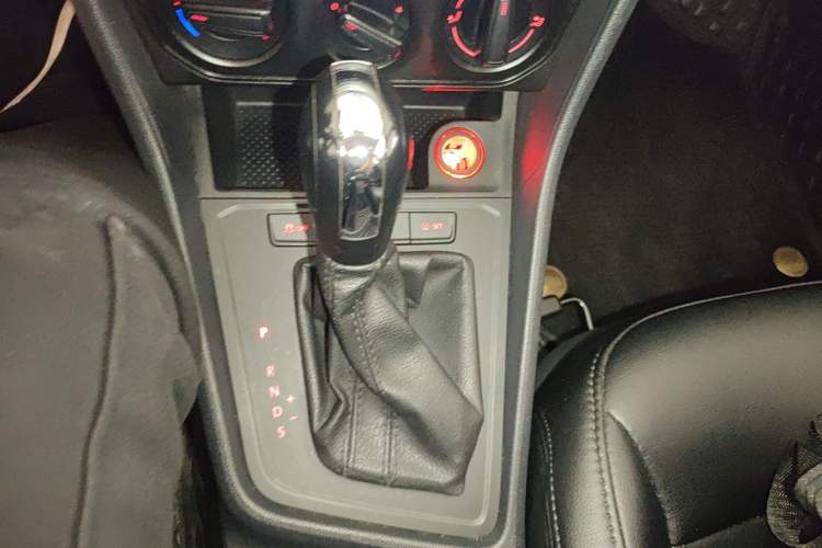 Used Volkswagen Lavida 2017 1.6L Automatic Fashion Edition