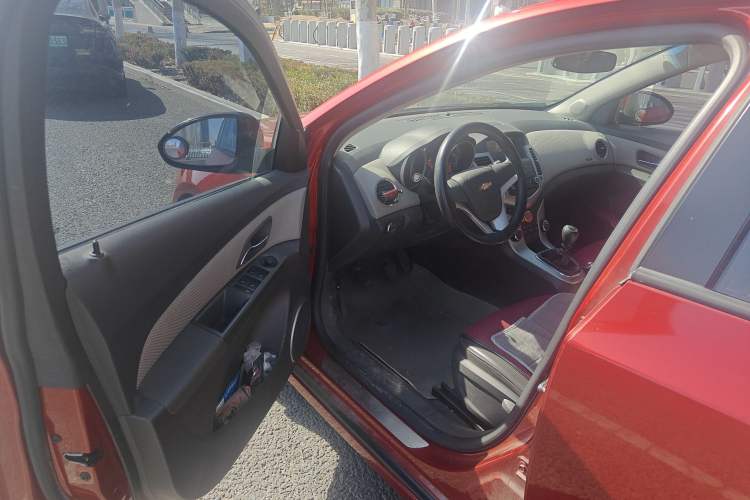 Used Chevrolet Cruze 2013 1.6L SL Grand Edition Manual Transmission