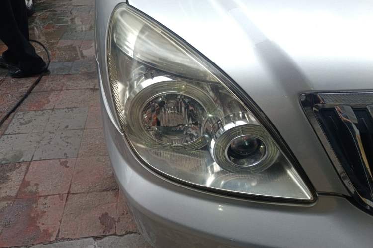 Used Buick GL8 2014 2.4L Classic Edition Right Front Headlight