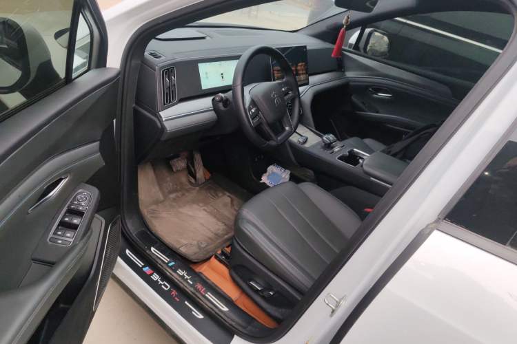 Used BYD Song L DM-i 2025 Intelligent Driving Version 112 km Leading Trim
