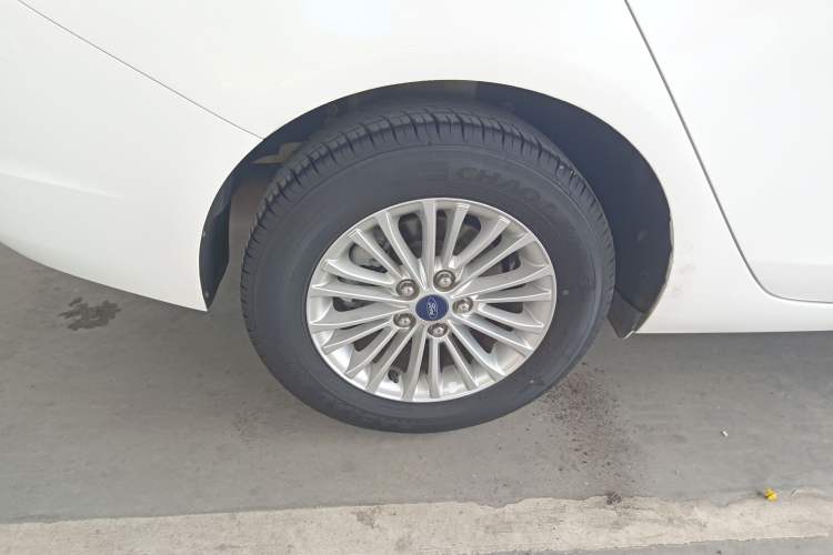 Used Ford Escort 2015 1.5L Automatic Comfort Edition
