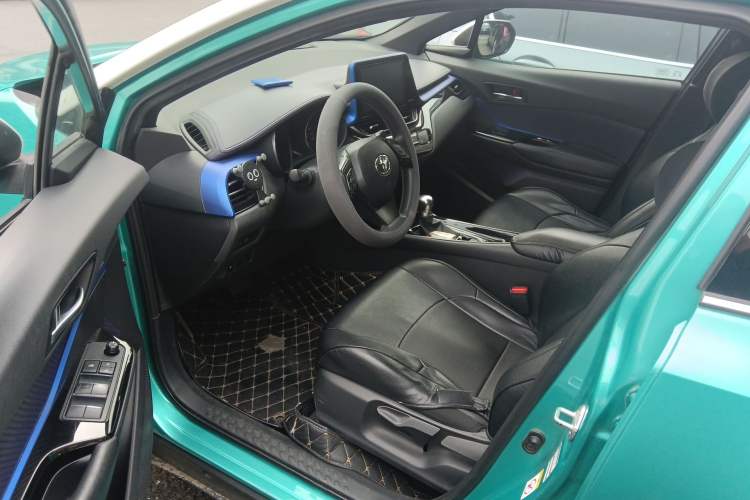 Used Toyota C-HR 2018 2.0L Leading Edition China V-standard