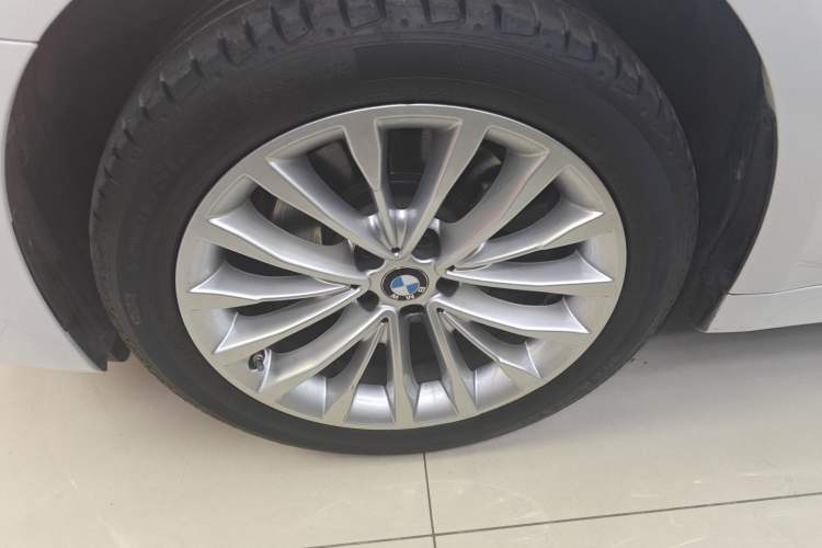 Used BMW 5 Series 2022 Second Facelift 525Li Luxury Package
