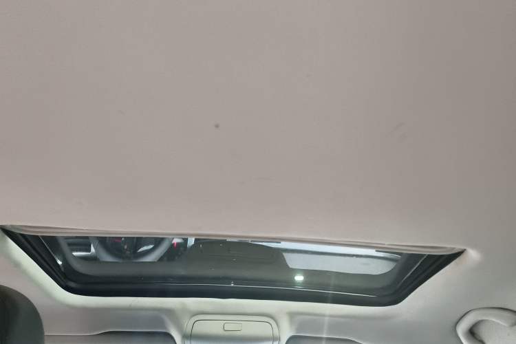 Used Volkswagen Passat 2017 280TSI DSG Luxury Edition Headliner
