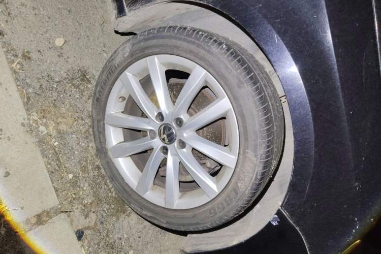 Used Volkswagen Magotan 2012 Facelift 2.0 TSI Prestige Model
