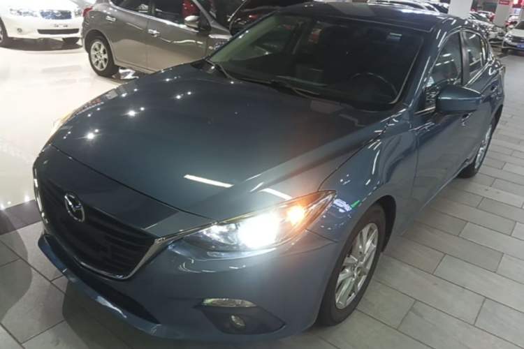 Used Mazda 3 Axela 2016 Sedan 1.5L Automatic Comfort Model