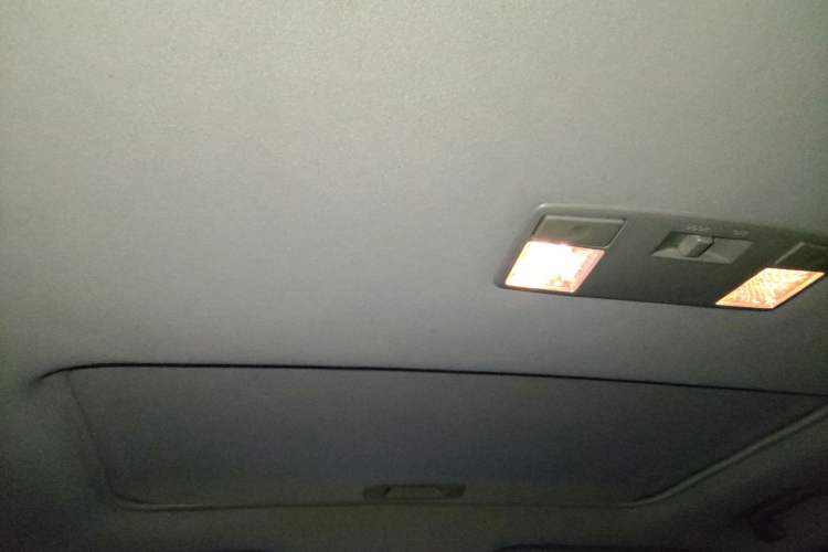 Used Mazda 8 2013 2.5L Ultimate Edition Headliner