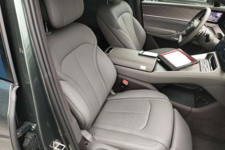 Used Denza N9 2025 Flagship Model