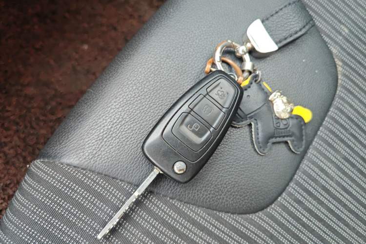 Used Ford Focus 2012 Hatchback 1.6L Automatic Fashion Edition Vehicle Key