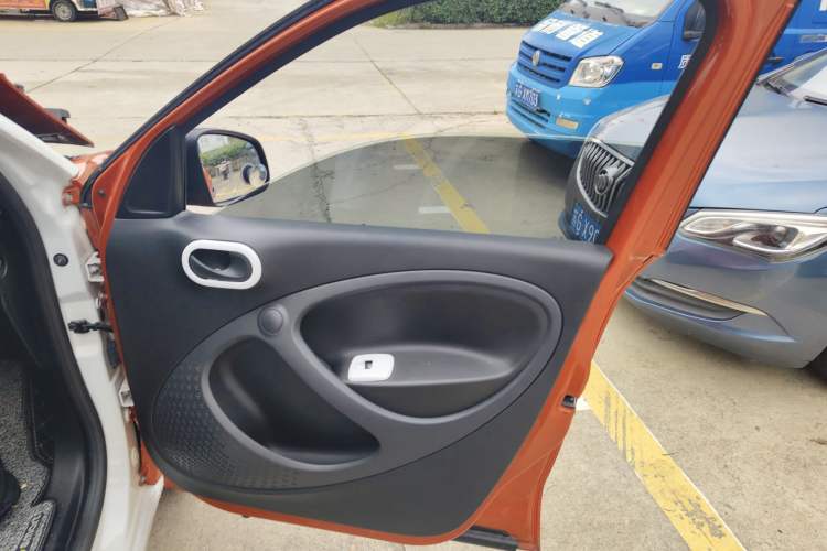 Used smart forfour 2016 1.0L 52 kW Dynamic Edition