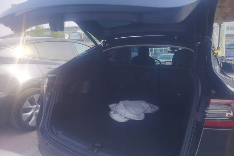 Used Tesla Model Y 2024 Rear-Wheel-Drive Version Trunk