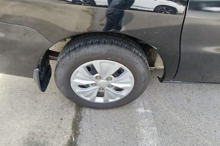 Used JAC Refine M3 2018 IKEA Edition 1.6L Luxury Model Right Rear Wheel Hub