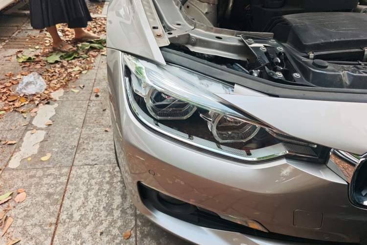 Used BMW 3 Series 2017 320Li Luxury Design Package Right Front Headlight