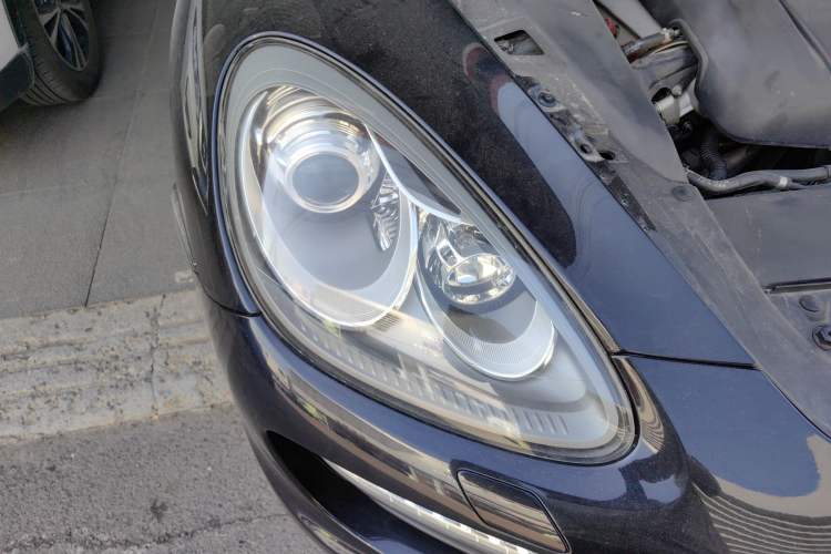 Used Porsche Cayenne 2011 Cayenne 3.0T Right Front Headlight