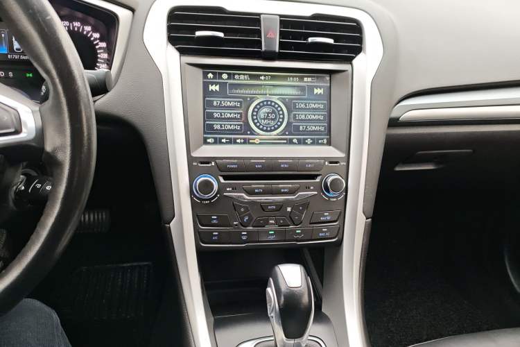 Used Ford Mondeo 2013 1.5L GTDi180 Fashion Edition Audio And AC Panel