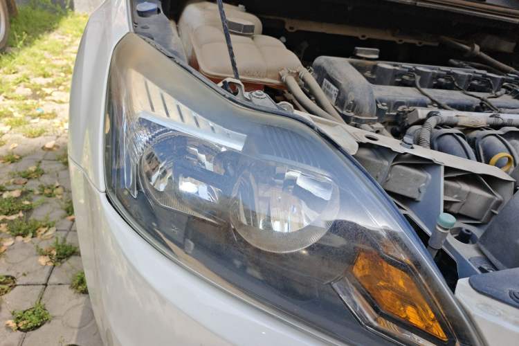 Used Ford Focus 2013 Hatchback Classic 1.8L Manual Base Model Right Front Headlight