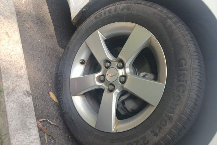 Used Chevrolet Cruze 2012 1.8L SE AT Right Front Wheel Hub