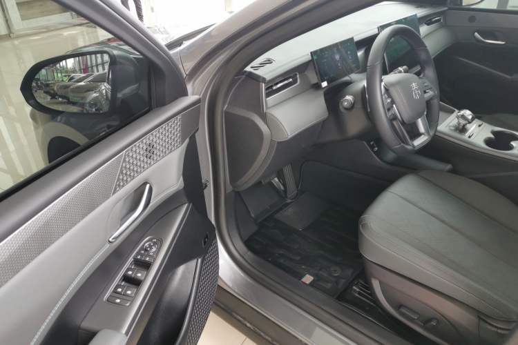 Used BYD Qin PLUS 2025 EV Smart Drive Version 510KM Beyond Model