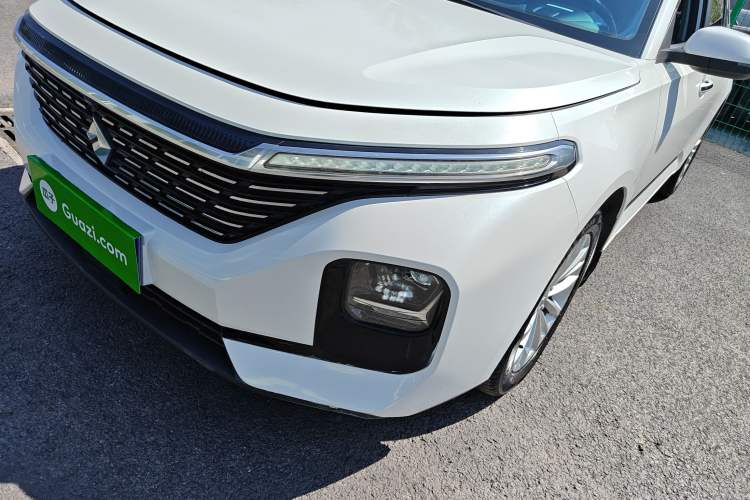 Used Baojun RC-5 2020 1.5T Manual Smart Luxury Edition Left Front Headlight