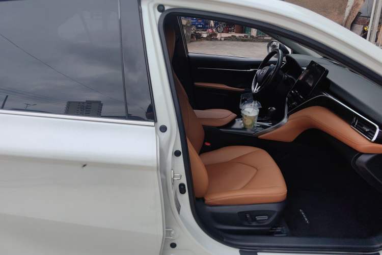 Used Toyota Camry 2021 2.5G Luxury Edition Right Front Seat