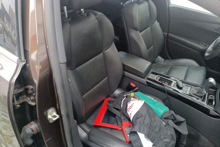 Used Peugeot 508 2015 1.6THP Automatic Prestige Edition Right Front Seat