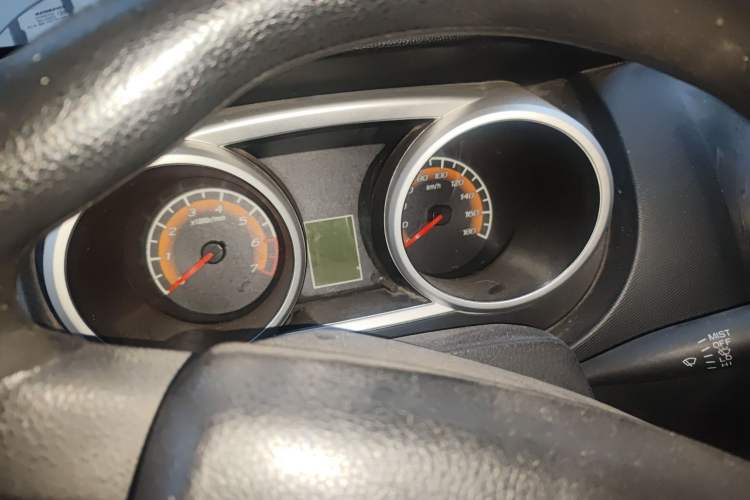 Used CHANGAN KAICHENG Ruixing M80 2018 1.5L Comfort Van Flat Roof Back-Hinged Doors 4G15S