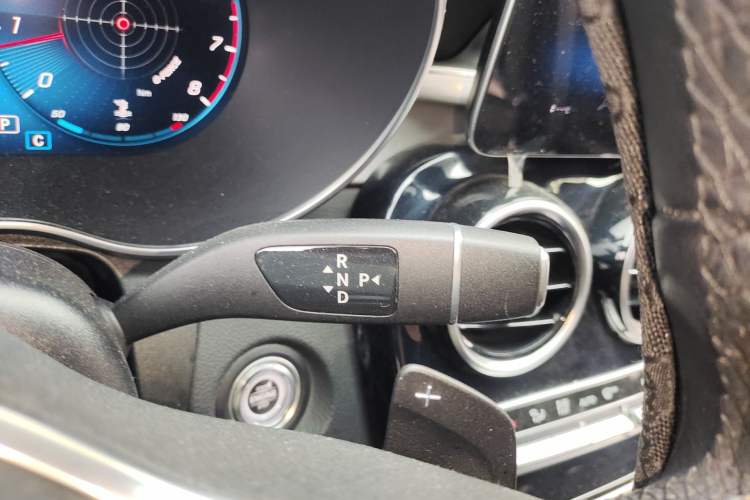 Used Mercedes-Benz GLC Coupe 2020 GLC 260 4MATIC Coupe SUV Gear Lever