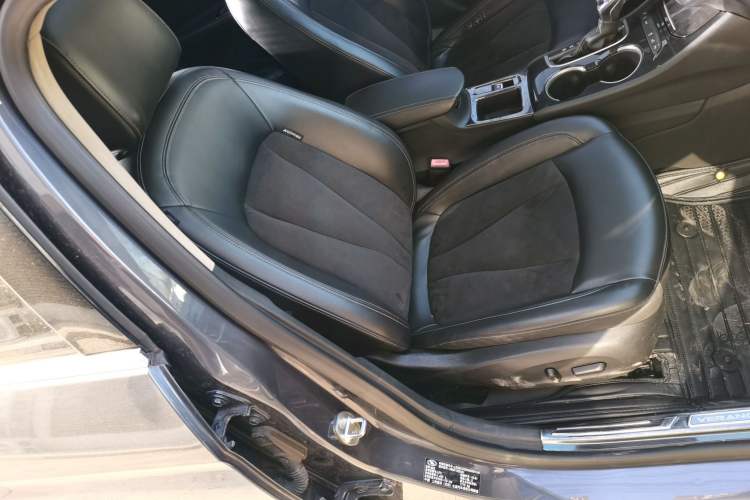 Used Buick Verano 2015 Sedan 20T Dual-Clutch Elite Model
