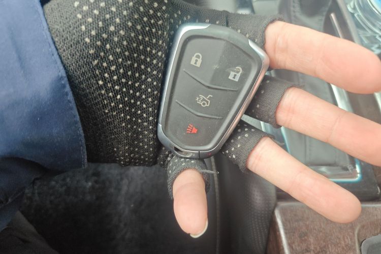 Used Cadillac XTS 2018 28T Tech Edition Vehicle Key