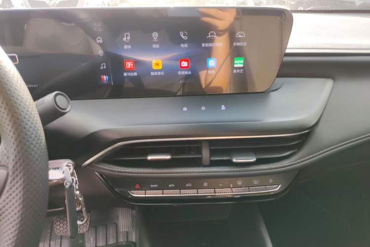 Used Buick Verano 2023 Pro Enjoyment Edition Audio And AC Panel