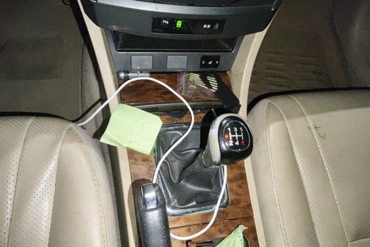 Used BYD G6 2012 2.0L Manual Luxury Version
