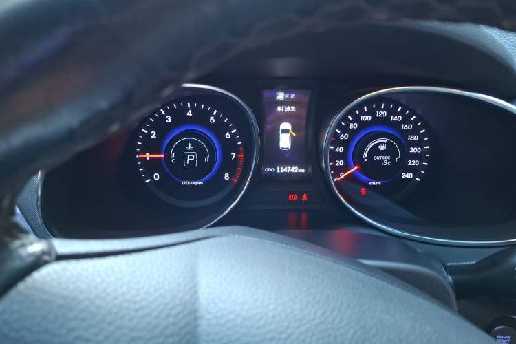 Used Hyundai Santa Fe 2013 Revised Version 2.4L Automatic All-Wheel Drive Smart Type Odometer Close Up