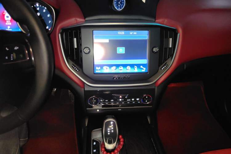 Used Maserati Ghibli 2014 3.0T S Audio And AC Panel