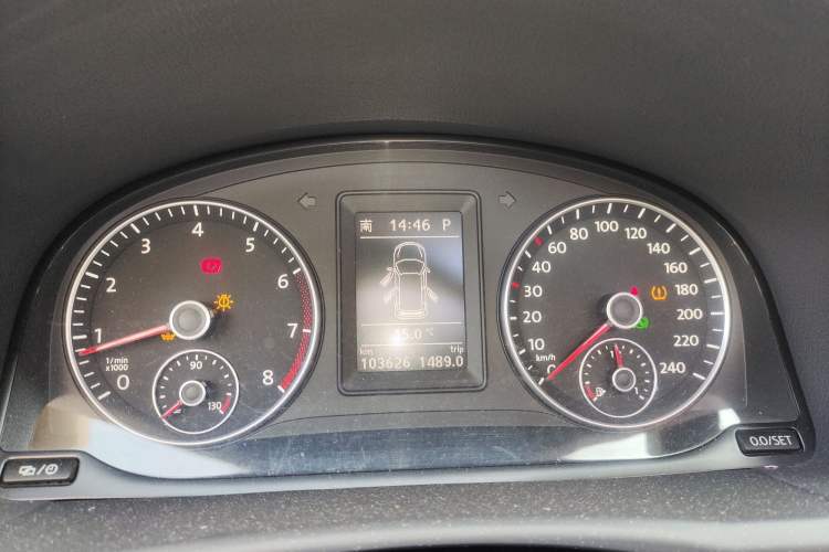 Used Volkswagen Touran 2013 1.4T DSG Crystal Edition 5-Seater Instrument Cluster