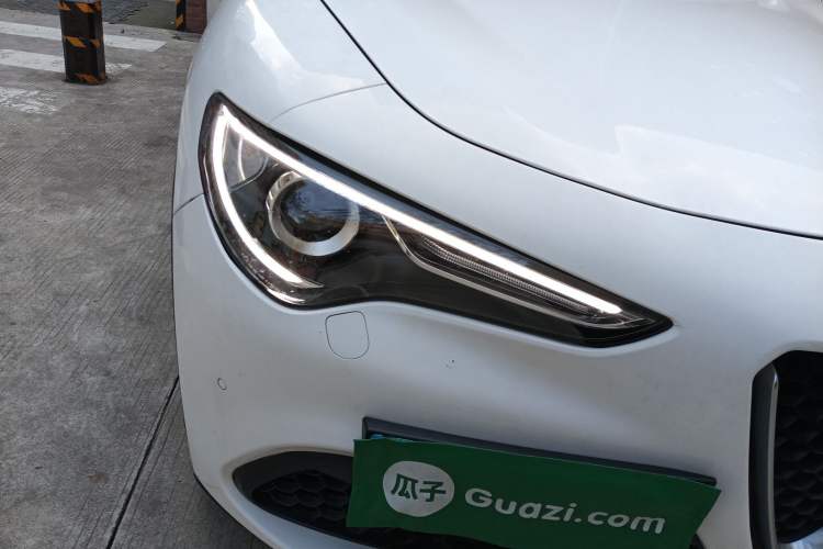 Used Alfa Romeo Stelvio 2017 2.0T 200HP Elite Edition
