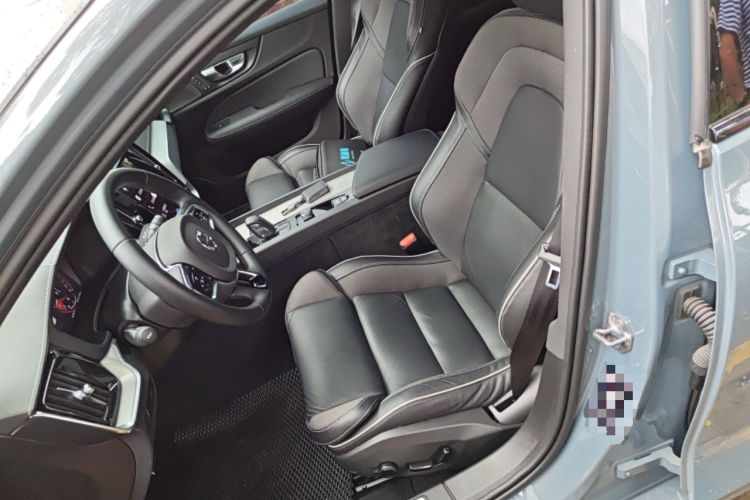 Used Volvo S60 2022 B5 Zhiya Sport Edition
