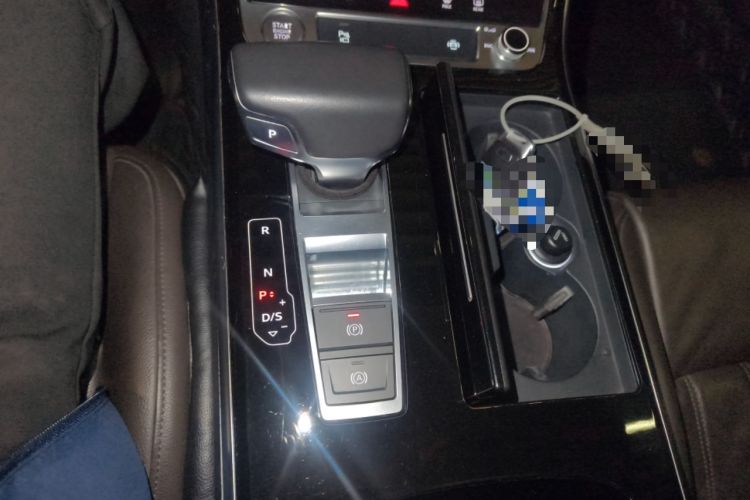 Used Audi A8 2018 A8L 55 TFSI quattro Launch Edition Elite Model Gear Lever