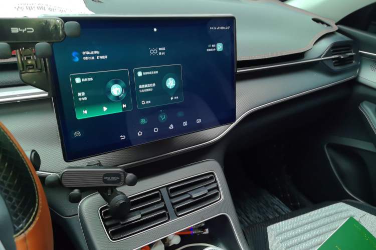 Used BYD Destroyer 05 2024 Honor Edition DM-i 120KM Luxury Model
