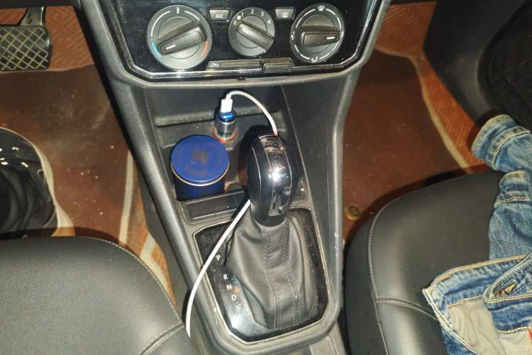 Used Volkswagen Jetta 2017 1.5L Automatic Comfort Model Gear Lever